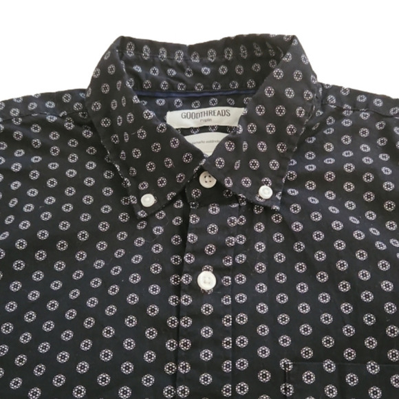 3/$20 Good Threads Navy Blue Floral Print Button-Up Shirt - Picture 4 of 9